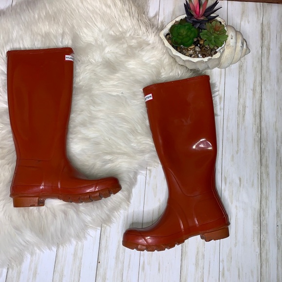 Hunters high gloss red siren tall rain boots 8 - Picture 3 of 15